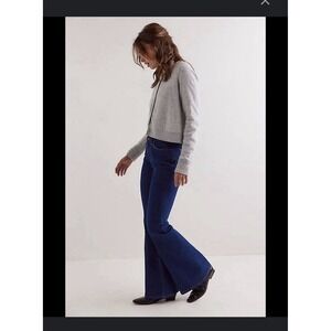 WE‎ THE FREE Curvy Vintage High Rise Flare Jeans Womens Size 27 Boho Wide Leg